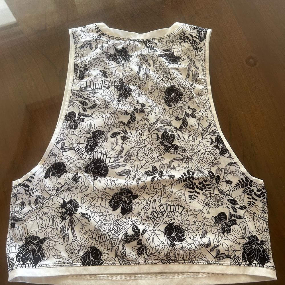 Lululemon small